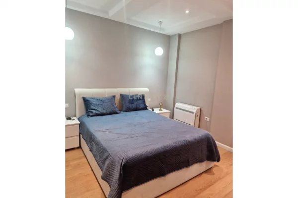 Shtepi me qera Apartament ne Tirane, 3+1, Mobilimi E mobiluar, Pagesa 1,200  Euro.