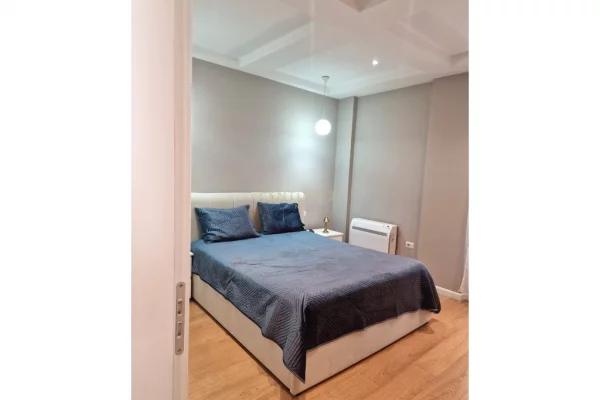 Shtepi me qera Apartament ne Tirane, 3+1, Mobilimi E mobiluar, Pagesa 1,200  Euro.