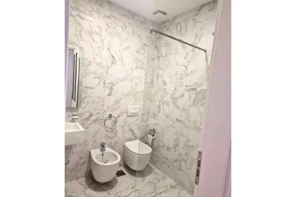 Shtepi me qera Apartament ne Tirane, 3+1, Mobilimi E mobiluar, Pagesa 1,200  Euro.