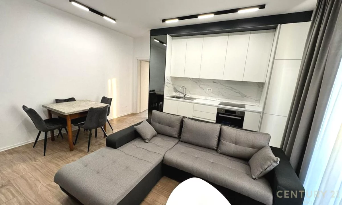 Shtepi me qera Apartament ne Tirane, 2+1, Mobilimi E mobiluar, Pagesa 1,300  Euro.