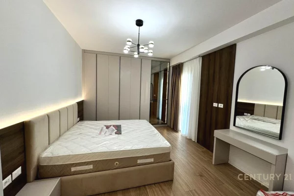 Shtepi me qera Apartament ne Tirane, 2+1, Mobilimi E mobiluar, Pagesa 1,300  Euro.