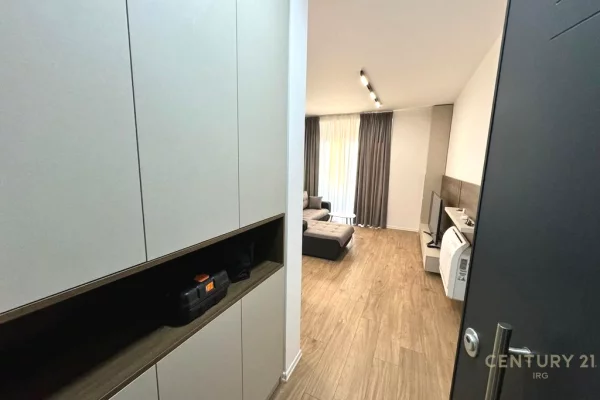 Shtepi me qera Apartament ne Tirane, 2+1, Mobilimi E mobiluar, Pagesa 1,300  Euro.