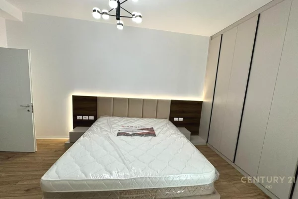 Shtepi me qera Apartament ne Tirane, 2+1, Mobilimi E mobiluar, Pagesa 1,300  Euro.