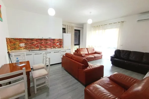 JEPET APARTAMENT 2+1+2 PER QIRA PRANE 21 DHJETORIT !