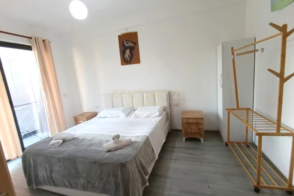 Shtepi me qera Apartament ne Tirane, 2+1, Mobilimi E mobiluar, Pagesa 650  Euro.