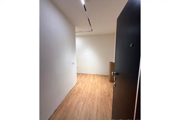 Shtepi me qera Apartament ne Tirane, 2+1, Mobilimi Bosh, pa mobiluar, Pagesa 1,300  Euro.