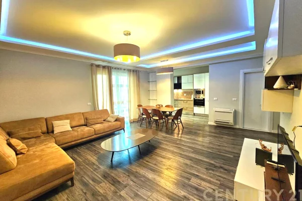 Shtepi me qera 2+1 ne Tirane - 1,000 Euro