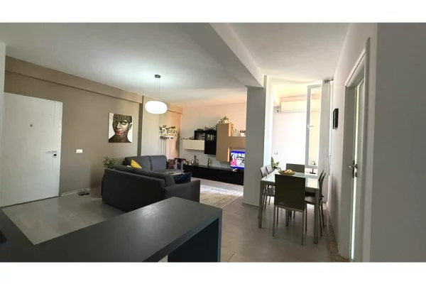 Shtepi me qera Apartament ne Tirane, 2+1, Mobilimi E mobiluar, Pagesa 600  Euro.