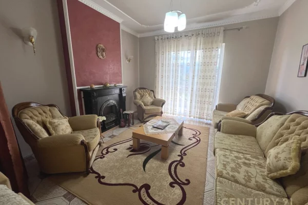 Shtepi me qera Apartament ne Tirane, 3+1, Mobilimi E mobiluar, Pagesa 750  Euro.