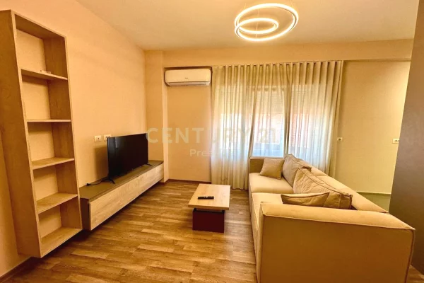 Shtepi me qera 1+1 ne Tirane - 465 Euro