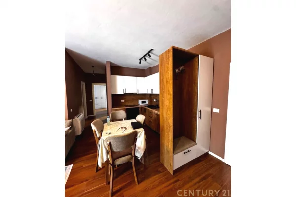 Shtepi me qera Apartament ne Tirane, 2+1, Mobilimi E mobiluar, Pagesa 800  Euro.