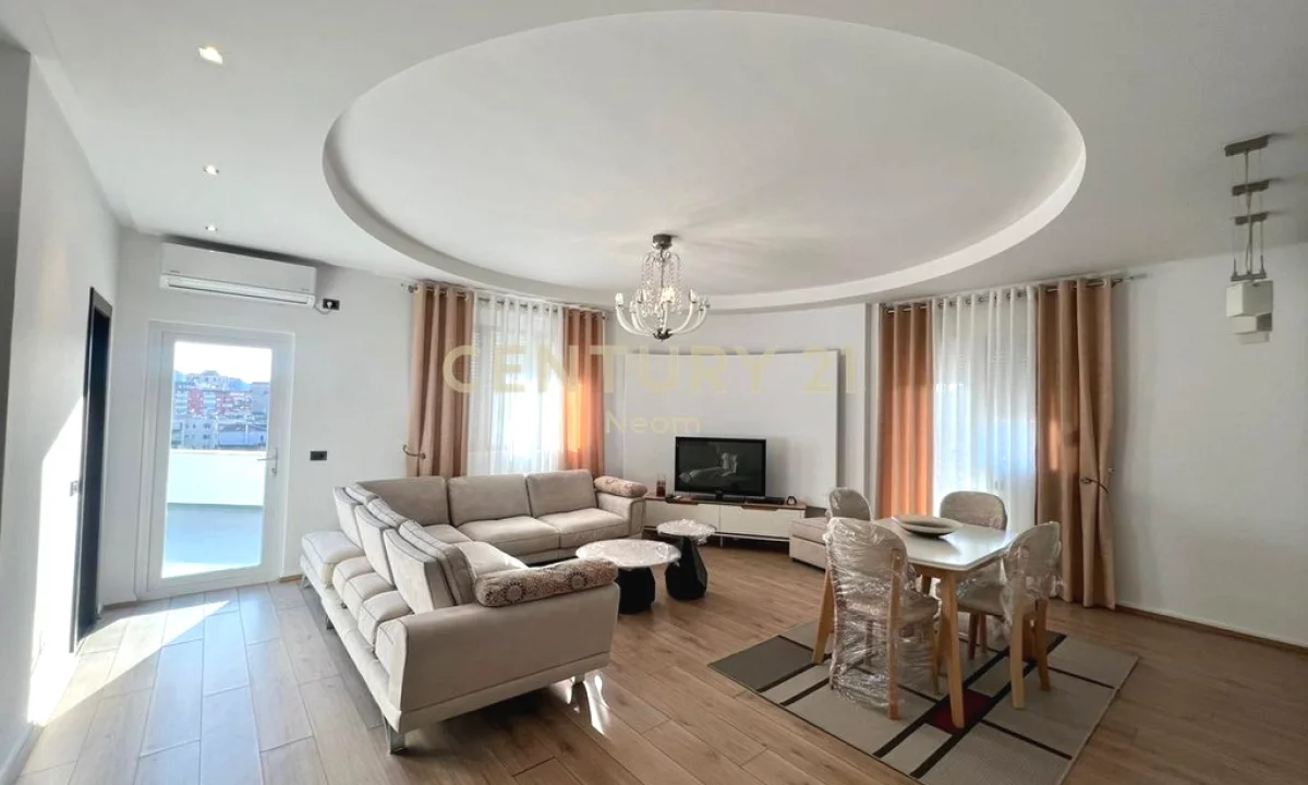 Shtepi me qera Penthose(kati i fundit panoramik) ne Tirane, 3+1, Mobilimi E mobiluar, Pagesa 1,300  Euro.