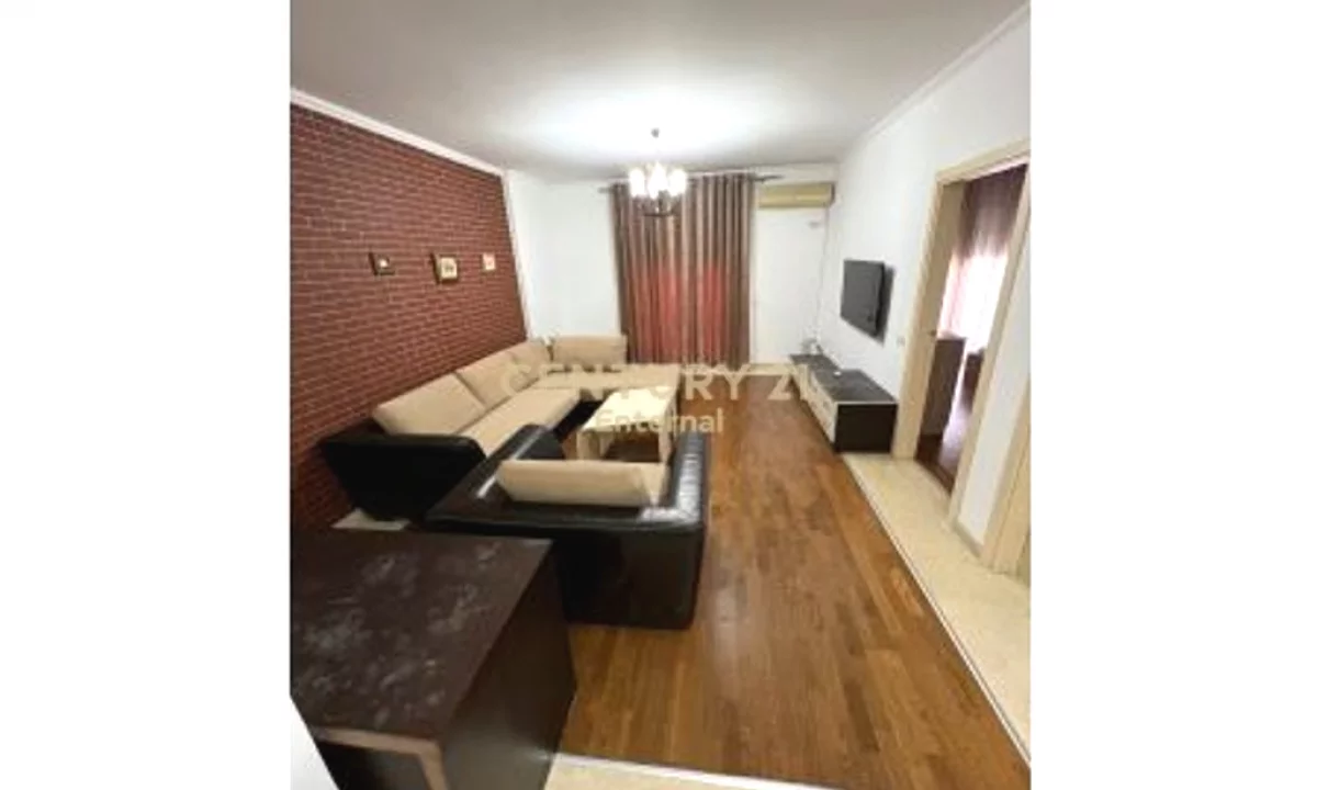 Shtepi me qera Apartament ne Tirane, 3+1, Mobilimi E mobiluar, Pagesa 800  Euro.