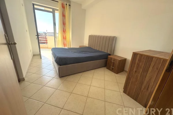 Shtepi ne shitje Apartament ne Tirane, 2+1, Mobilimi E mobiluar, Pagesa 155,000  Euro.
