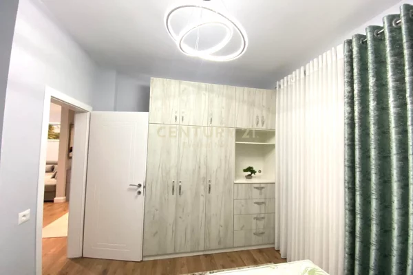 Shtepi me qera Apartament ne Tirane, 2+1, Mobilimi E mobiluar, Pagesa 820  Euro.