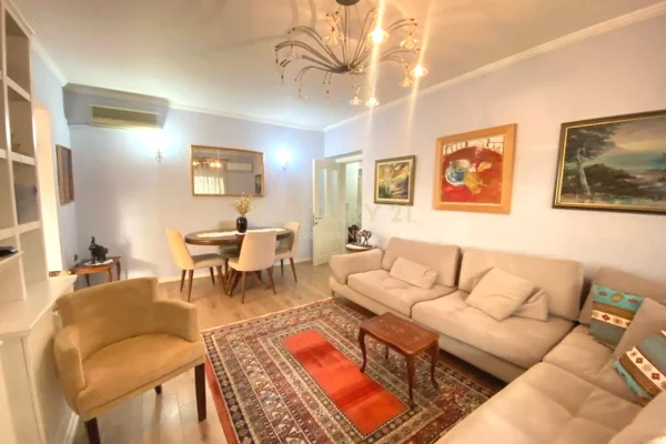 Apartament 2+1 per Qira ne Myslym Shyri