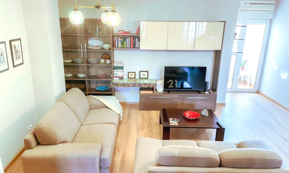 Shtepi me qera Apartament ne Tirane, 1+1, Mobilimi E mobiluar, Pagesa 700  Euro.