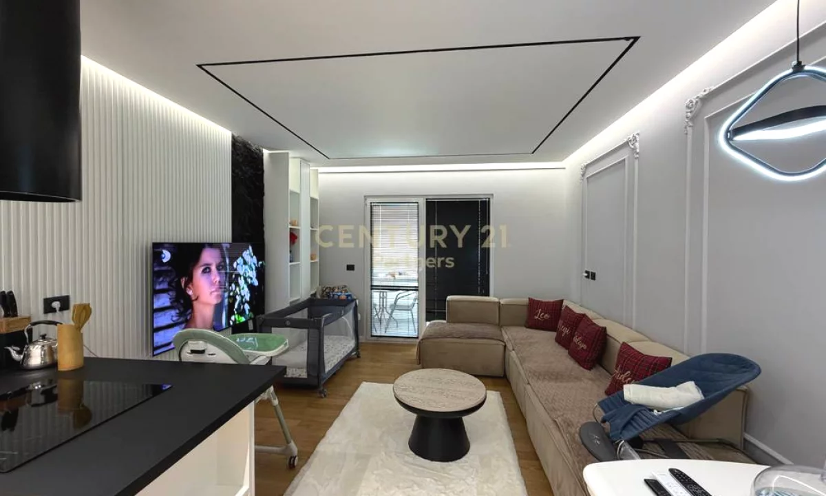 Shtepi ne shitje Apartament ne Tirane, 2+1, Mobilimi E mobiluar, Pagesa 240,000  Euro.