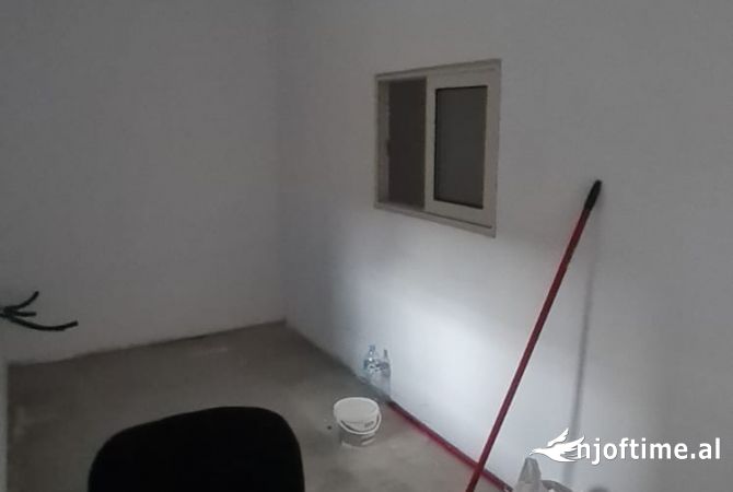 Jepen Kapanone Me Qera Okazion Autostrade Tr-Drr