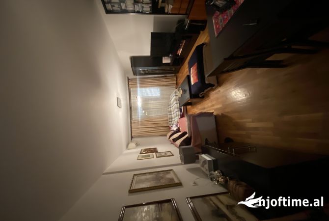 Shitet apartament 3+1+2+depo Laprake Blloku Gintash