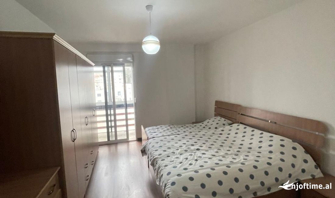 Shtepi me qera Apartament ne Tirane, 1+1, Mobilimi E mobiluar, Pagesa 400  Euro.