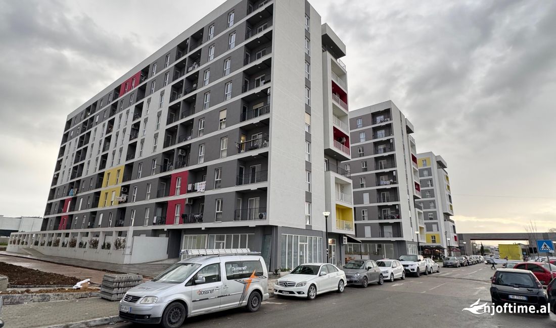 Ambient Biznesi ne Shitje Univers City Okazion