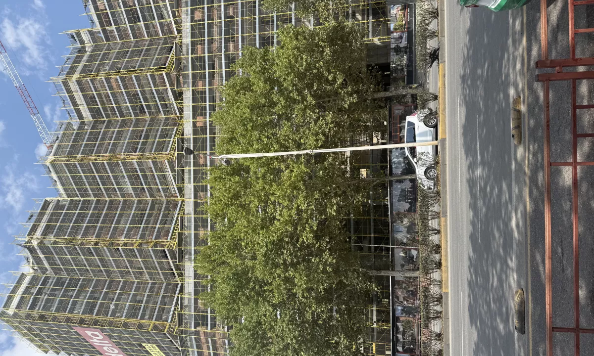 Shtepi ne shitje Apartament ne Tirane, Garsoniere, Mobilimi Bosh, pa mobiluar, Pagesa 83,000  Euro.