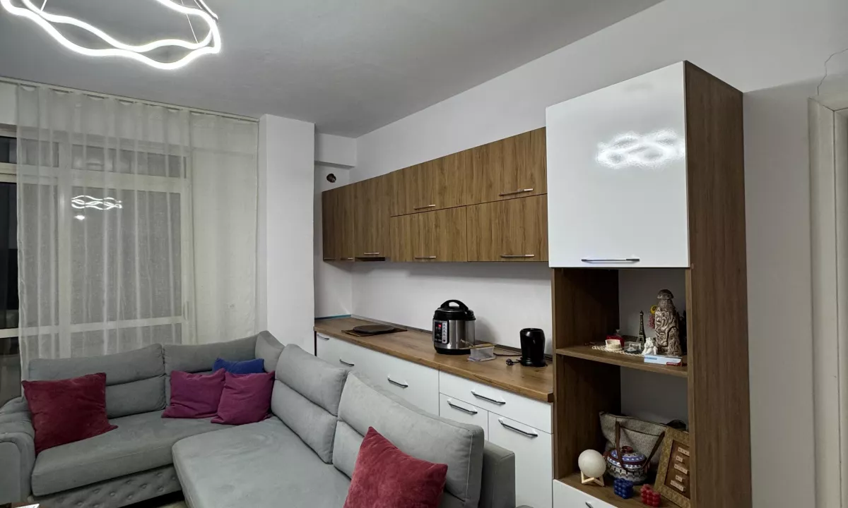 Shtepi ne shitje Apartament ne Tirane, 2+1, Mobilimi E mobiluar, Pagesa 155,000  Euro.