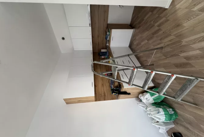 Shtepi ne shitje Apartament ne Tirane, 1+1, Mobilimi Pjeserisht e mobiluar, Pagesa 77,999  Euro.