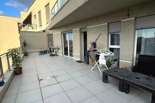 Shtepi ne shitje Apartament ne Tirane, 3+1, Mobilimi E mobiluar, Pagesa 235,000  Euro.