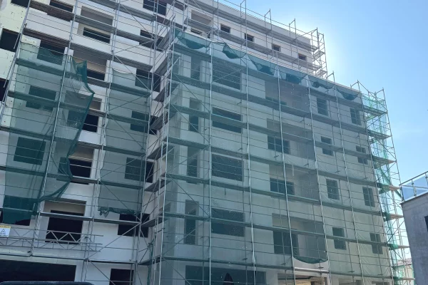 Shtepi ne shitje Apartament ne Tirane, 1+1, Mobilimi Bosh, pa mobiluar, Pagesa 78,600  Euro.