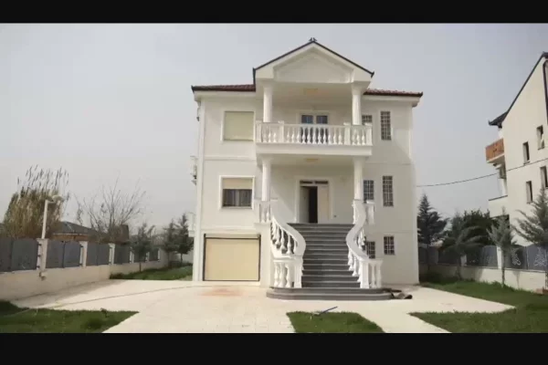 Shtepi ne shitje 7+1 ne Tirane - 340,000 Euro