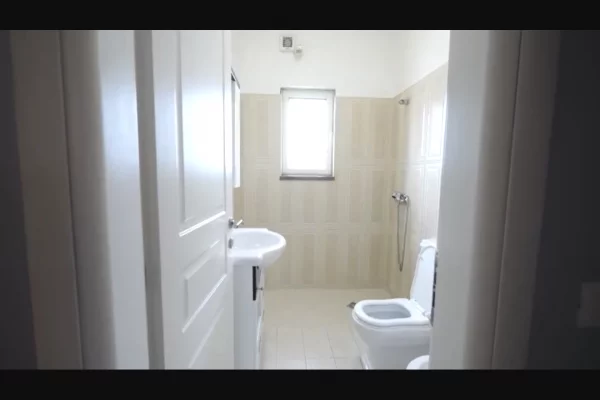 Shtepi ne shitje Vila Luksoze ne Tirane, 7+1, Mobilimi E mobiluar, Pagesa 340,000  Euro.