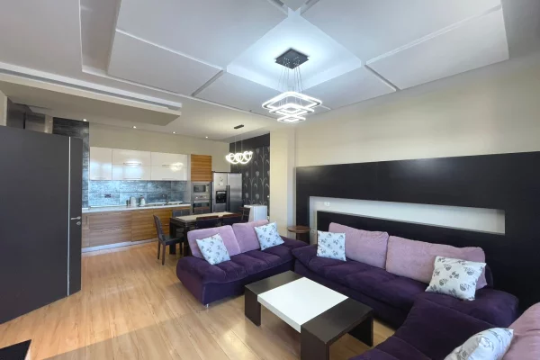 Apartament 2+1 Per Shitje Astir Me Hipoteke Plotesisht I Mobiluar