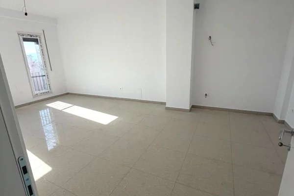 Apartament 1+1 Per Qera Kamez Pallat i Ri