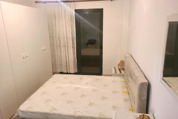 Shtepi ne shitje Apartament ne Tirane, 2+1, Mobilimi E mobiluar, Pagesa 160,000  Euro.