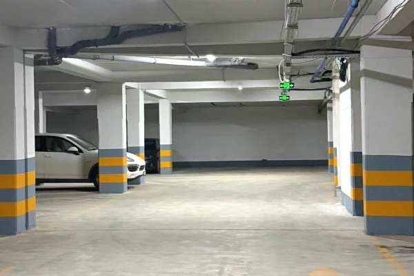 Shtepi me qera Apartament ne Tirane, 2+1, Mobilimi E mobiluar, Pagesa 50,000  Leke.