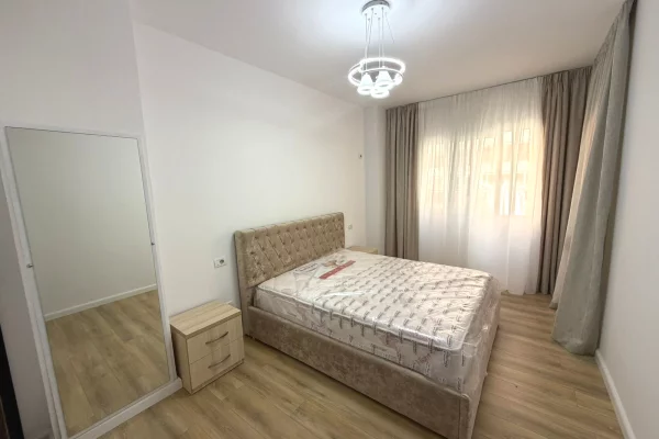 Shtepi me qera Apartament ne Tirane, 2+1, Mobilimi E mobiluar, Pagesa 500  Euro.
