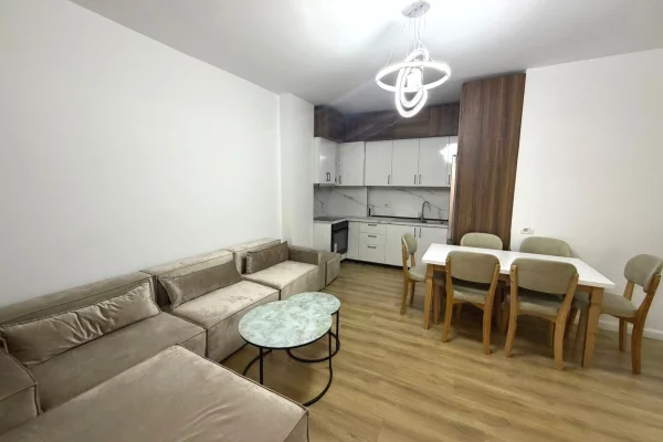 Apartament 2+1 Per Qera Astir I Sapomobiluar