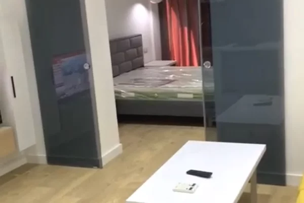 Shtepi ne shitje Apartament ne Tirane, 3+1, Mobilimi E mobiluar, Pagesa 230,000  Euro.