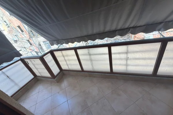 Shtepi me qera Apartament ne Tirane, 2+1, Mobilimi E mobiluar, Pagesa 60,000  Leke.