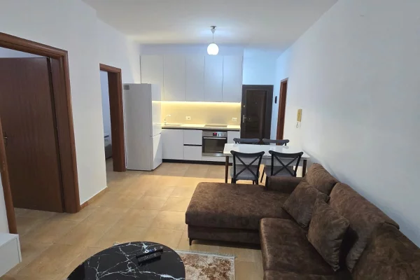 Apartament 2+1 Per Qera Prane Casa Italia I Sapomobiluar