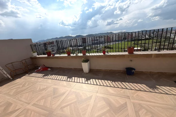 Shtepi me qera Apartament ne Tirane, 2+1, Mobilimi E mobiluar, Pagesa 50,000  Leke.