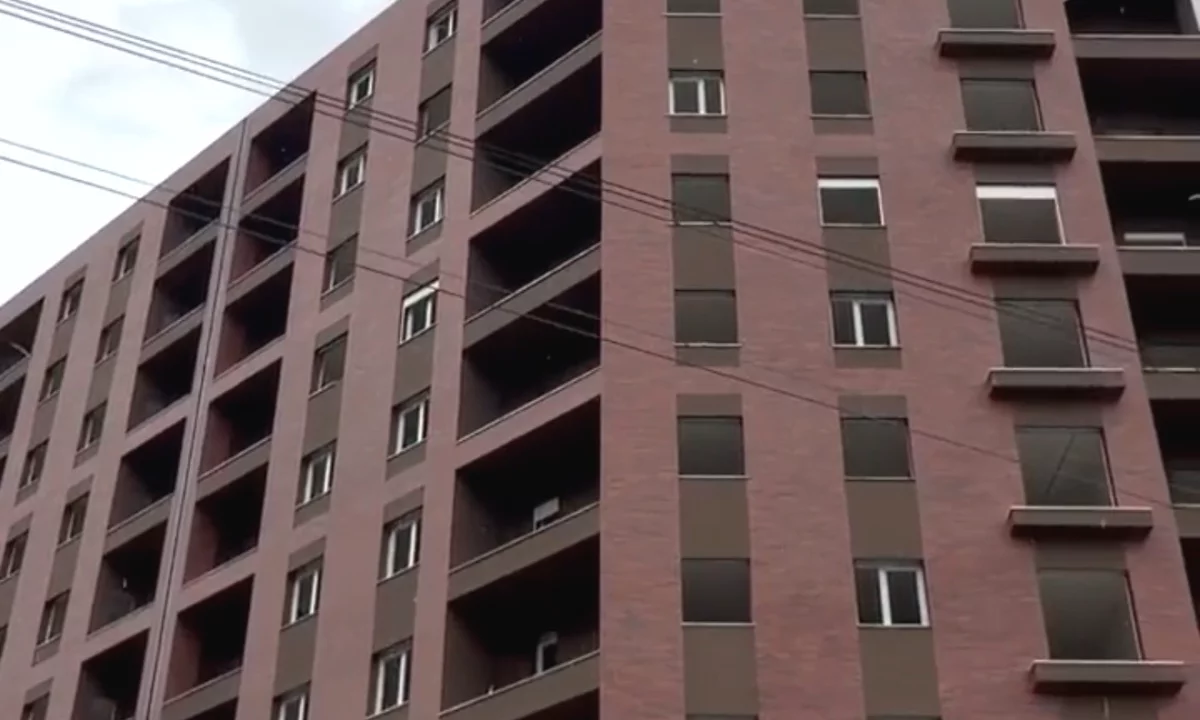 Apartment for sale in Tirana 2+1, Emty