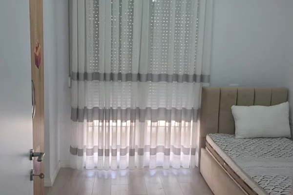 Shtepi me qera Apartament ne Tirane, 2+1, Mobilimi E mobiluar, Pagesa 450  Euro.