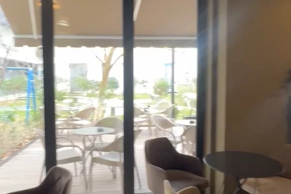 Ambient Biznesi Per Shitje Kompleksi Magnet 21 Dhjetori Me Hipoteke