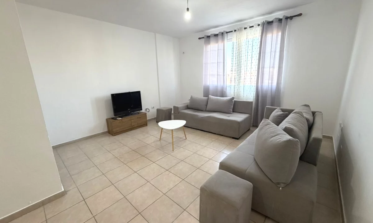 Shtepi ne shitje Apartament ne Tirane, 1+1, Mobilimi E mobiluar, Pagesa 85,000  Euro.