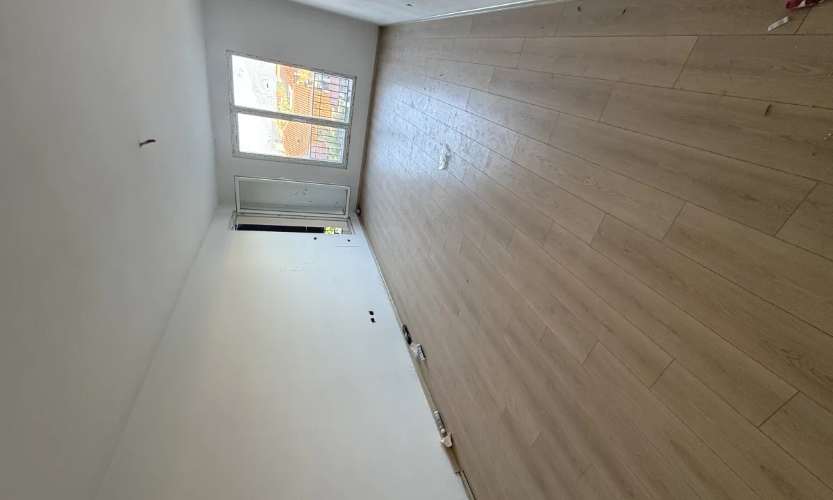 Shtepi ne shitje Apartament ne Tirane, 2+1, Mobilimi Bosh, pa mobiluar, Pagesa 79,000  Euro.