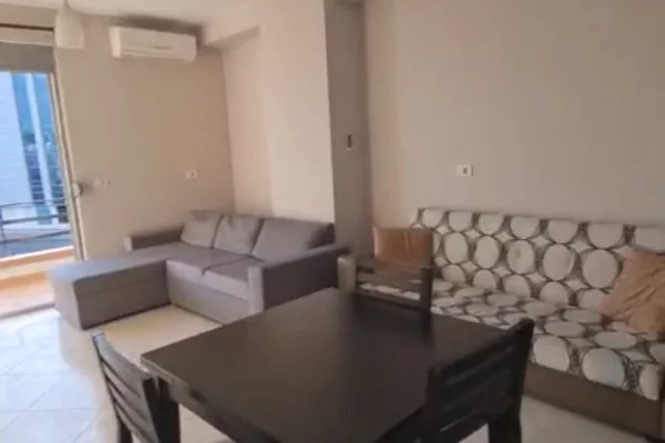 Shtepi me qera Apartament ne Tirane, 1+1, Mobilimi E mobiluar, Pagesa 40,000  Leke.