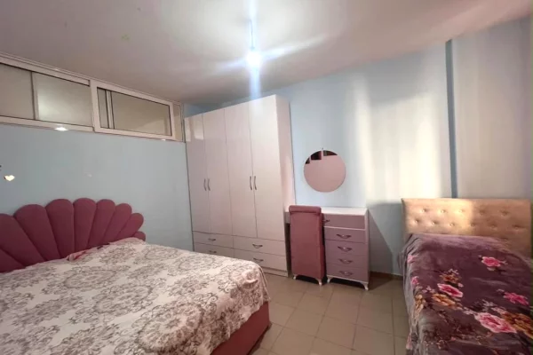 Shtepi me qera Apartament ne Tirane, 2+1, Mobilimi E mobiluar, Pagesa 50,000  Leke.
